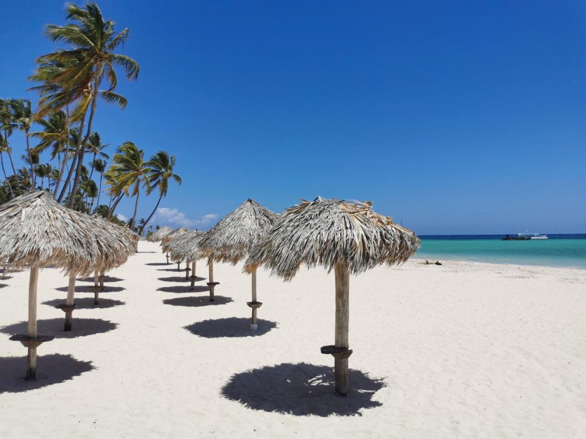 Sol Caribe Suites - Playa Los Corales - Beach Club, Wifi, Swimming Pool - Calle Aruba Punta Cana Esterno foto