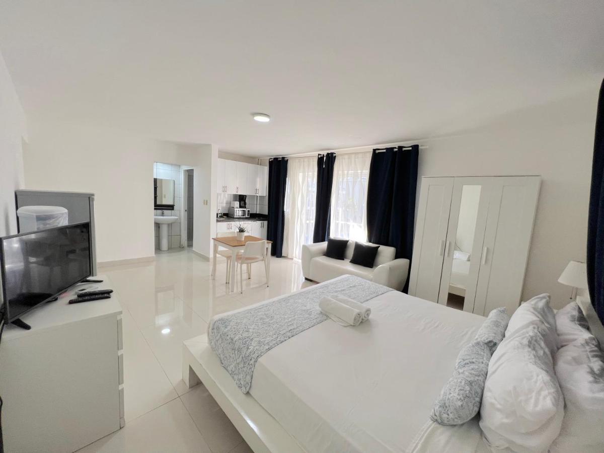 Sol Caribe Suites - Playa Los Corales - Beach Club, Wifi, Swimming Pool - Calle Aruba Punta Cana Camera foto